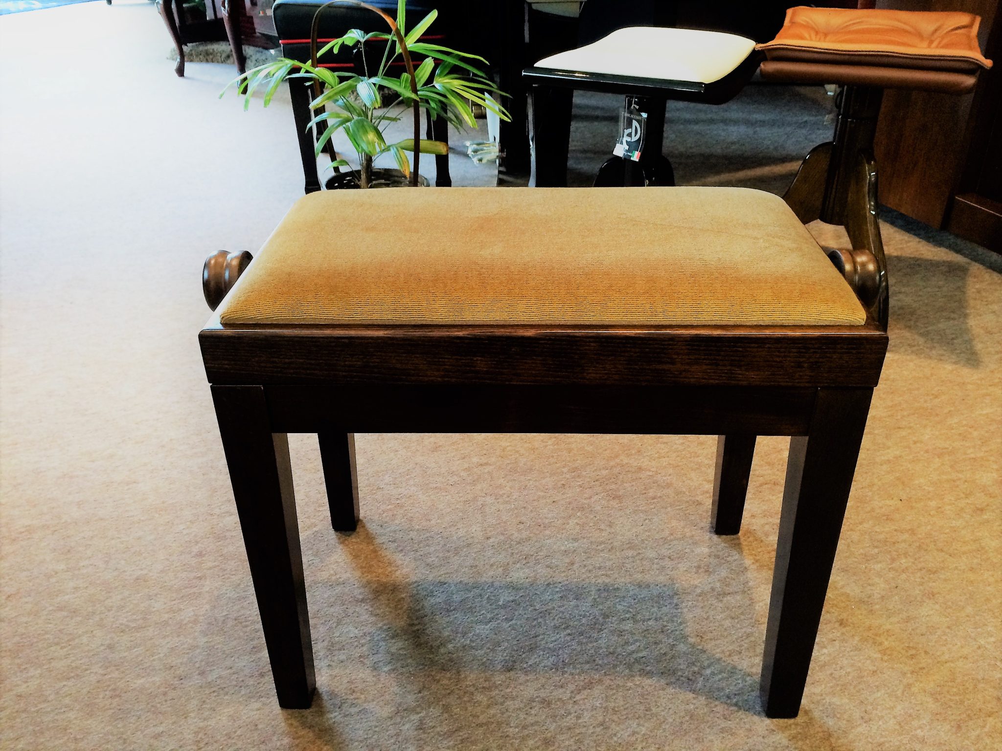 イタリア製ピアノ椅子 | 浜松ピアノ社