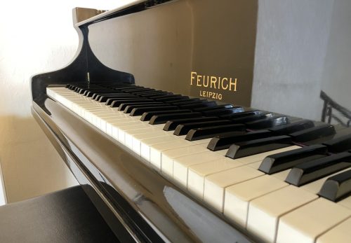 創業66年記念　特別ご奉仕　台数限定　ドイツ製グランドピアノが税込み99万円と166万円で。（広島市内1階配送設置無料）